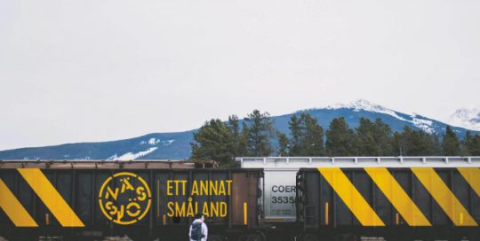 Platsen Nässjös logtoyp på ett tåg